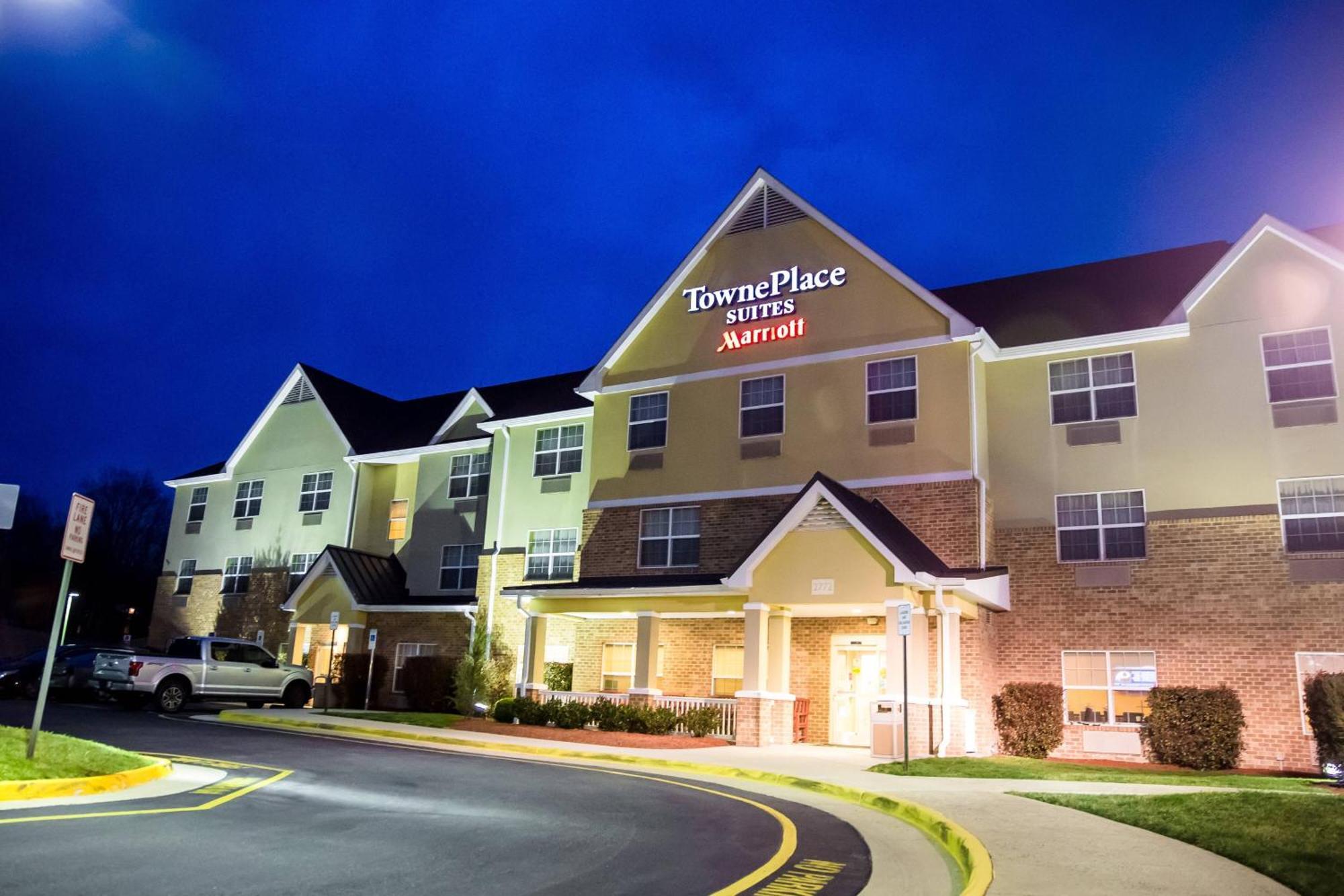 ทาวน์เพลส สวีท ควินติโค สตาฟฟอร์ด Hotel สแตฟฟอร์ด ภายนอก รูปภาพ